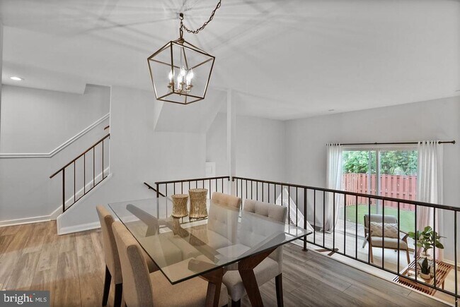 Foto del edificio - 6335 Rockshire St