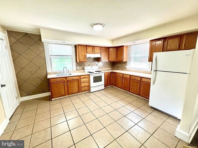 Foto del edificio - Charming 4BR House in Claymont