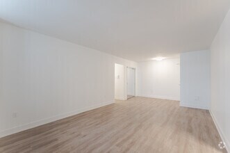 2BR, 1BA - 1106SF - Living Room - 2450 & 2460 Weston Rd