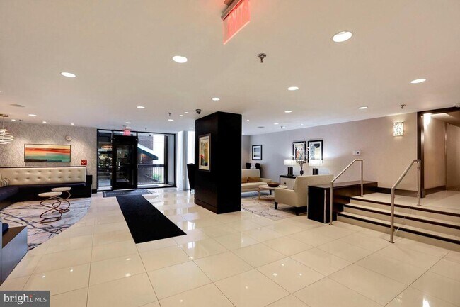 Foto del edificio - 7401 Westlake Terrace