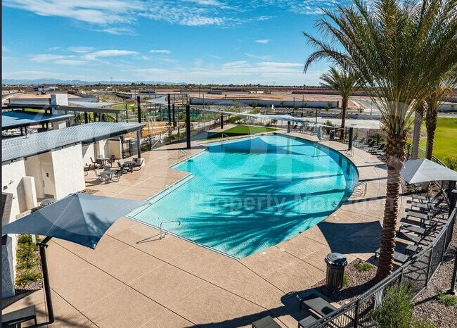 Foto del edificio - 1235 W Sparrow Dr