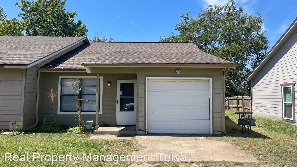 14154 S Hickory St, Glenpool, OK 74033 House Rental in Glenpool, OK