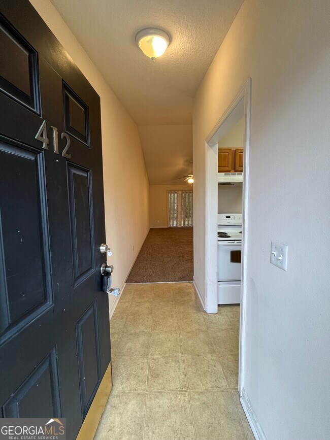Foto del edificio - 412 Lawnwood Ct