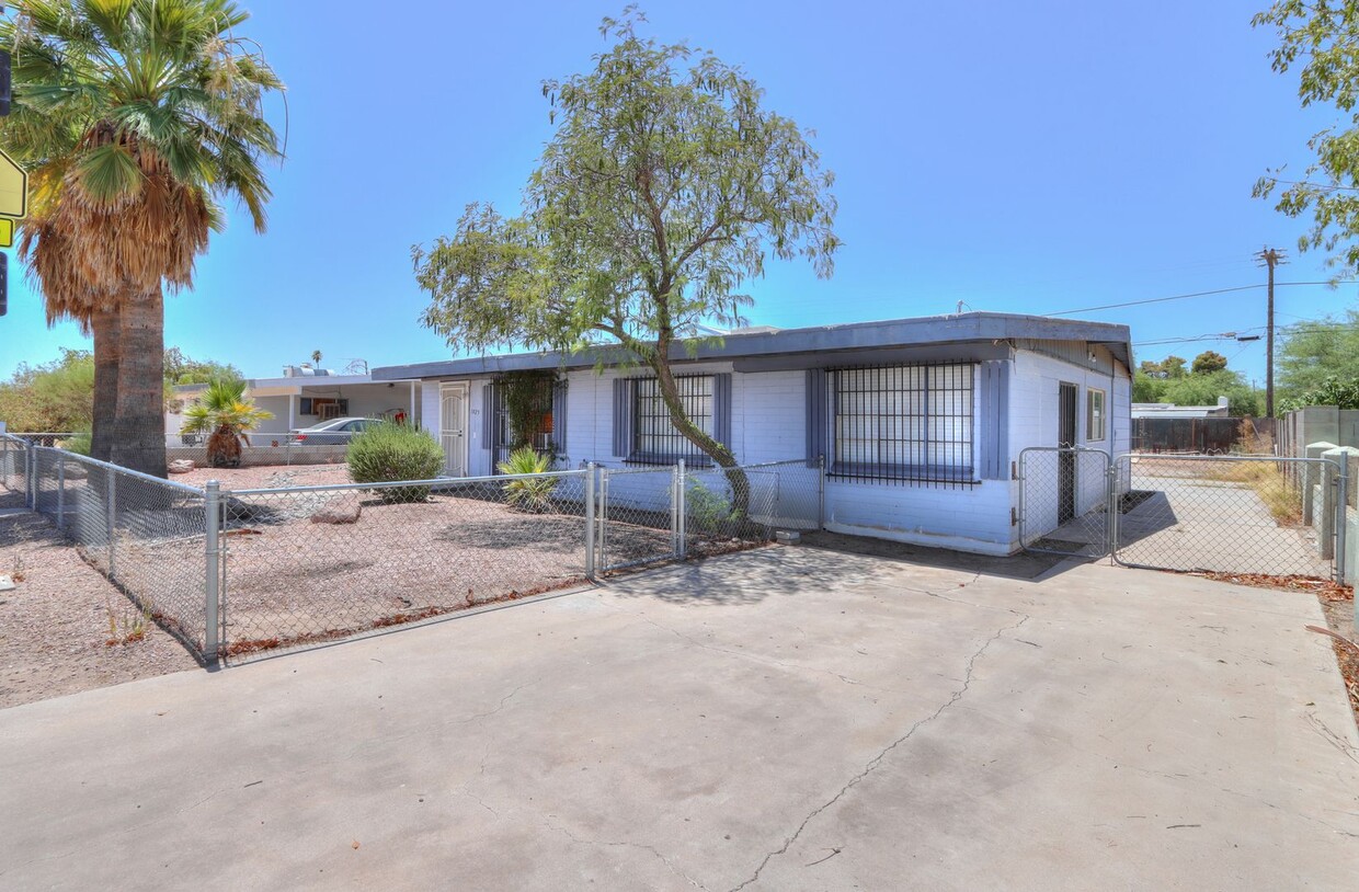 Primary Photo - 3 Bedroom with Bonus Room and with Large Y...