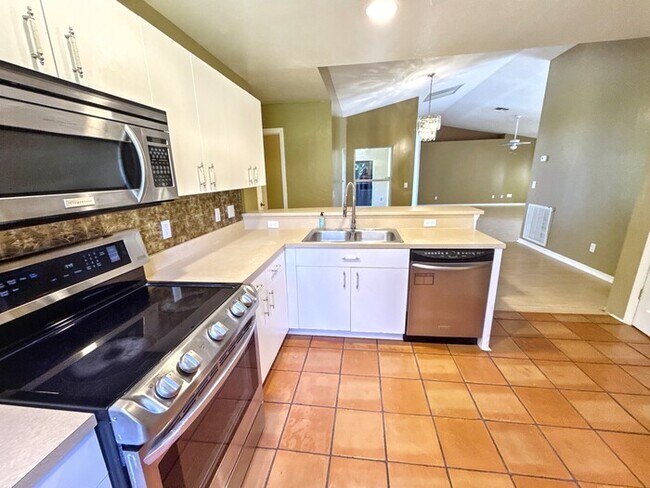 Building Photo - 2240 Safe Harbour Ct