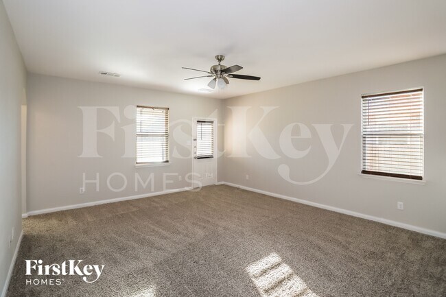 Foto del edificio - 2205 Old Harbor Way