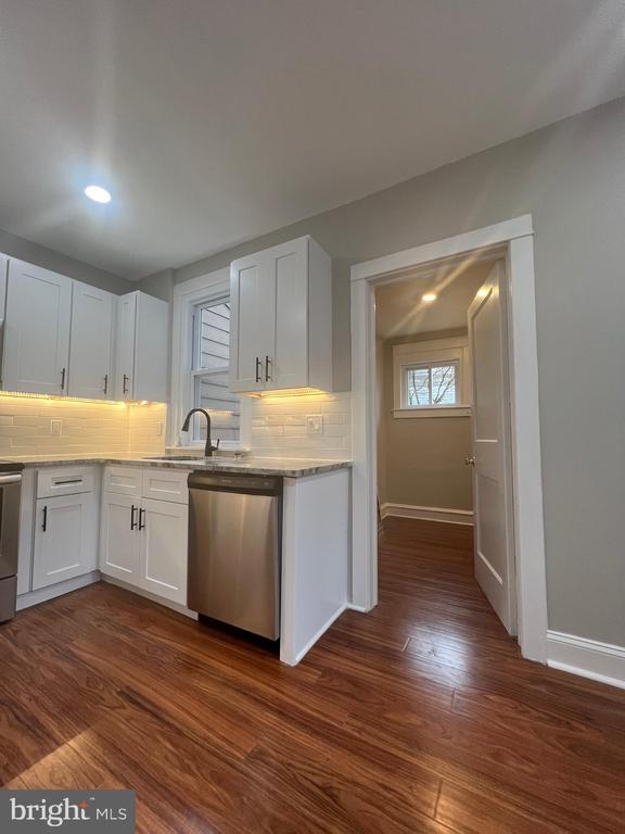 Foto del edificio - 322 Clearbrook Ave
