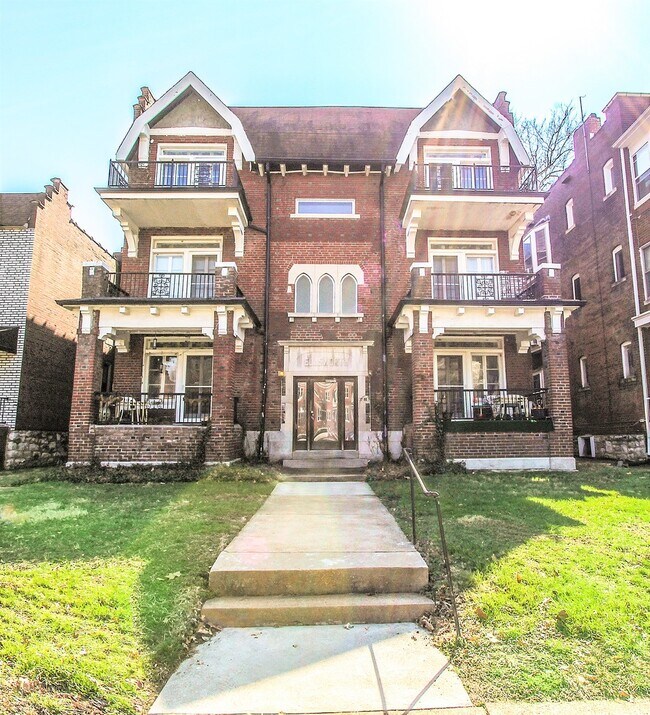 Building Photo - 6016 Waterman Blvd
