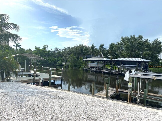 Foto del edificio - 4736 Spring Creek Dr