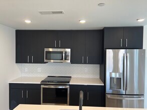 Building Photo - 1501 N 31st St
