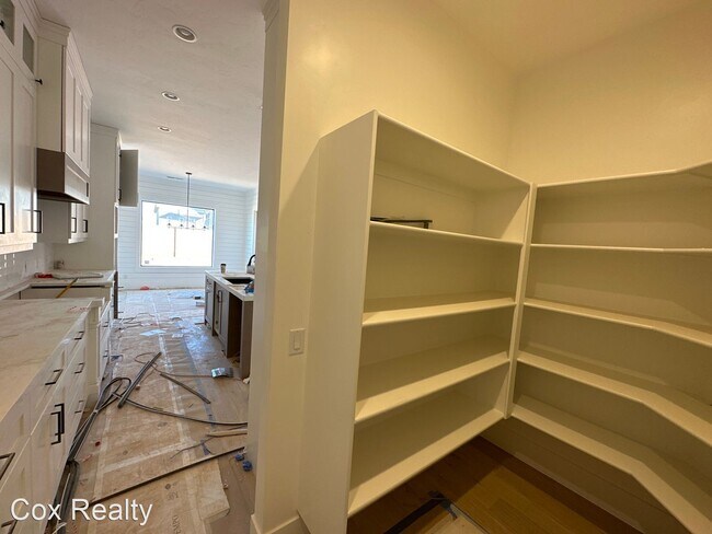Foto del edificio - 5 br, 4 bath House - 997 E Iron Horse Dr
