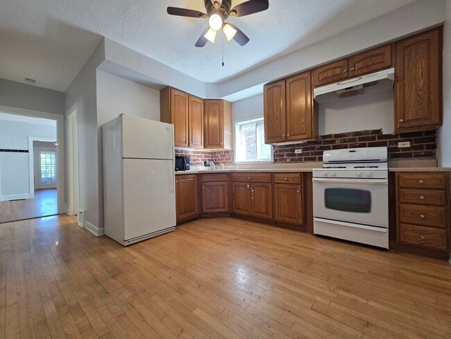 Foto del edificio - 4019 W Grace St