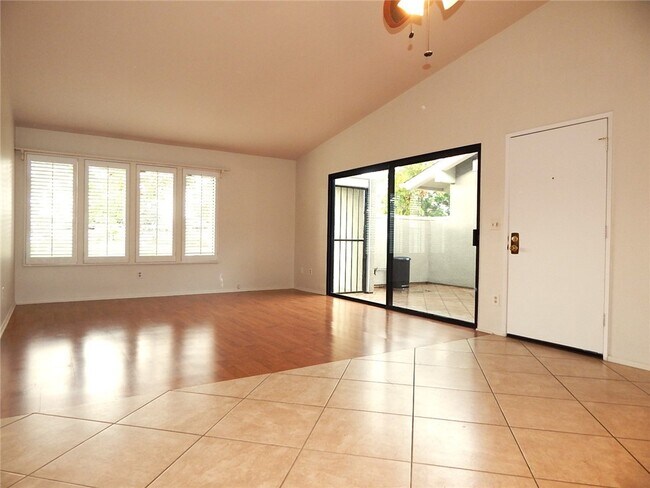 Building Photo - 8932 Biscayne Ct