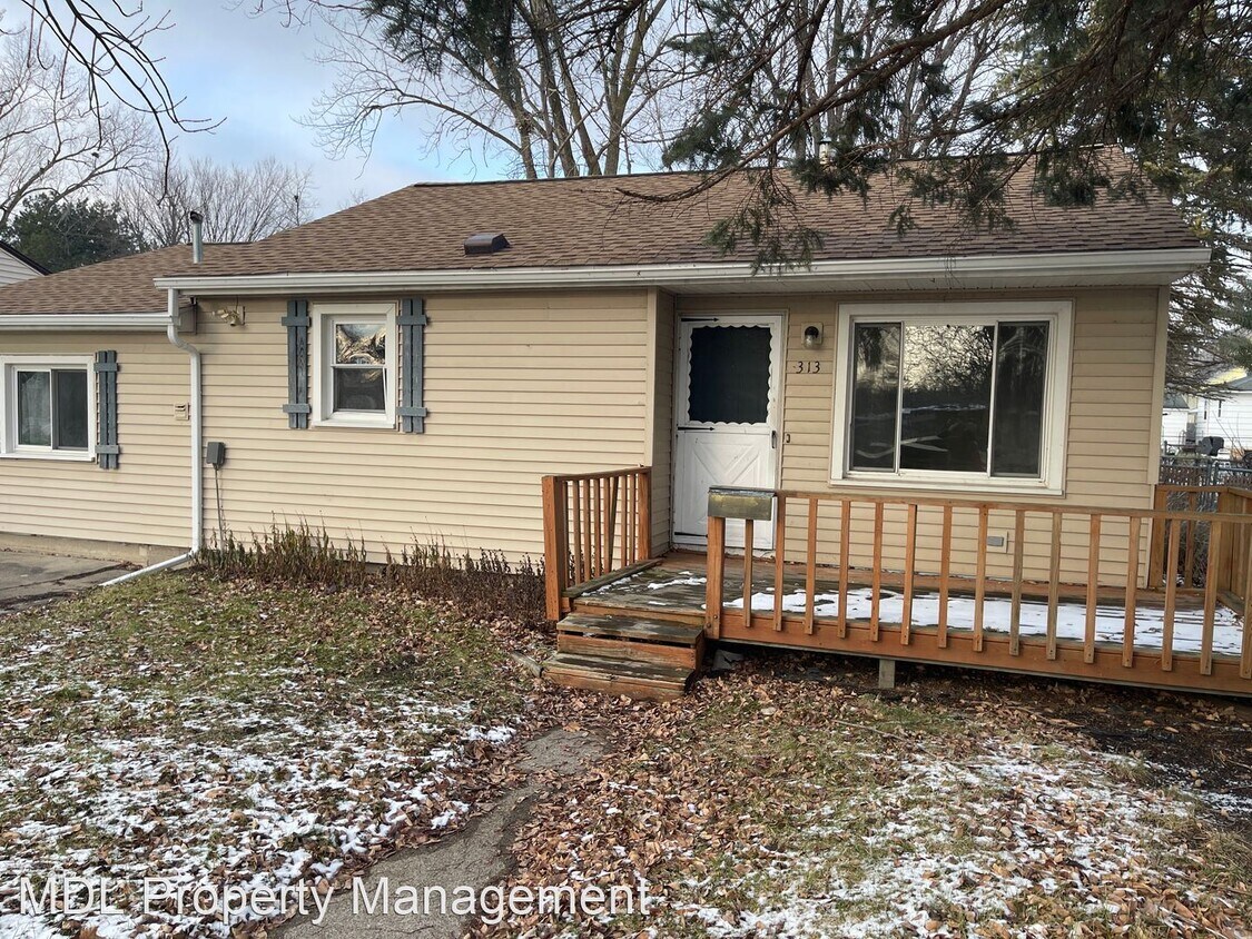 3 br, 1 bath House 313 36th House Rental in Bay City, MI