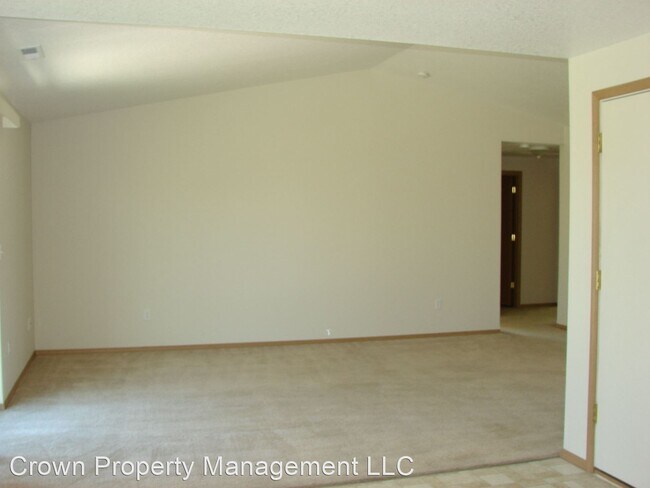 Building Photo - 3 br, 2 bath House - 8403 Stutz Drive