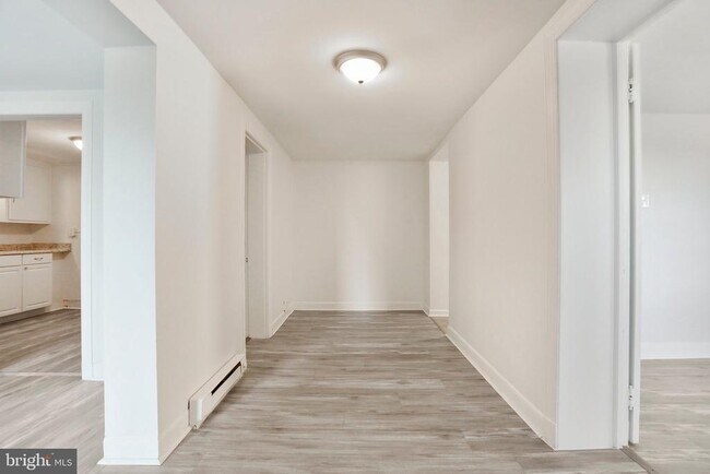 Foto del edificio - 310 N Potomac St