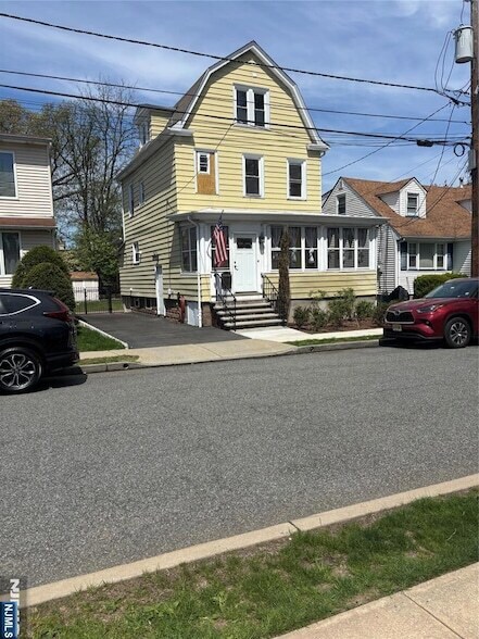 Primary Photo - 295 Pine St