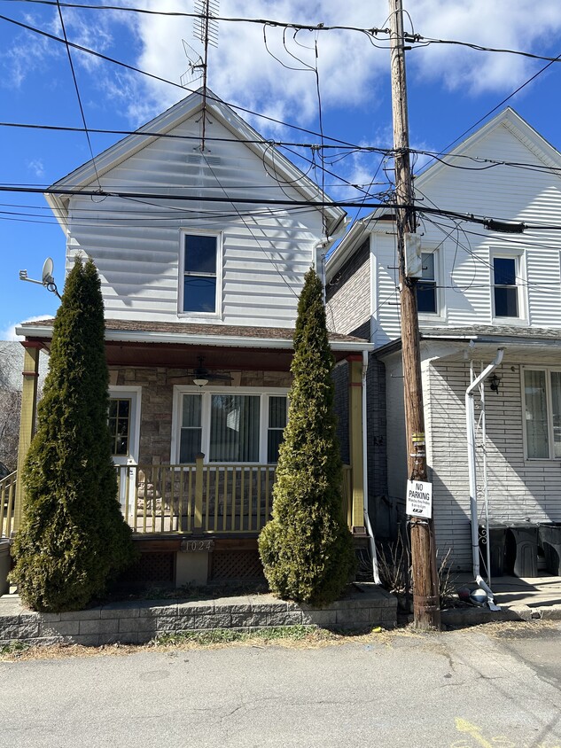 Primary Photo - 1024 Farber Ct