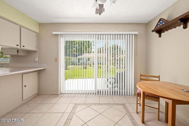 Foto del edificio - 515 Cambridge Cir