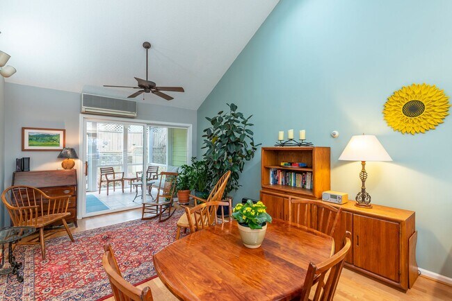 Foto del edificio - West Asheville Rental! Co-housing Development