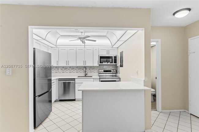 Foto del edificio - 7300 NW 17th St