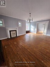 Building Photo - 323 Queenston St