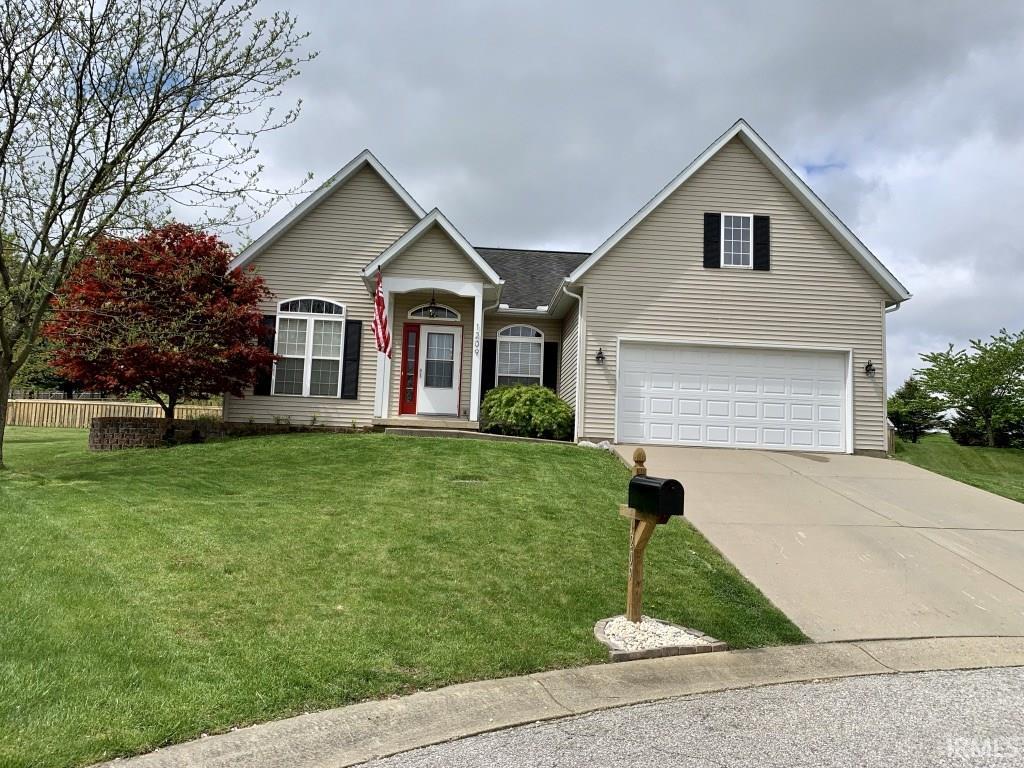 Primary Photo - 1209 W Aspen Ct