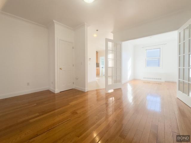 Building Photo - 3 bedroom in Brooklyn NY 11222