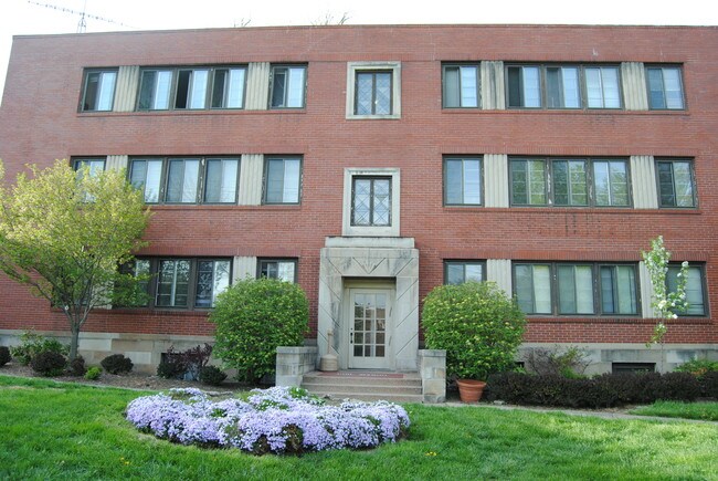 Edificio - 708 W Bancroft St