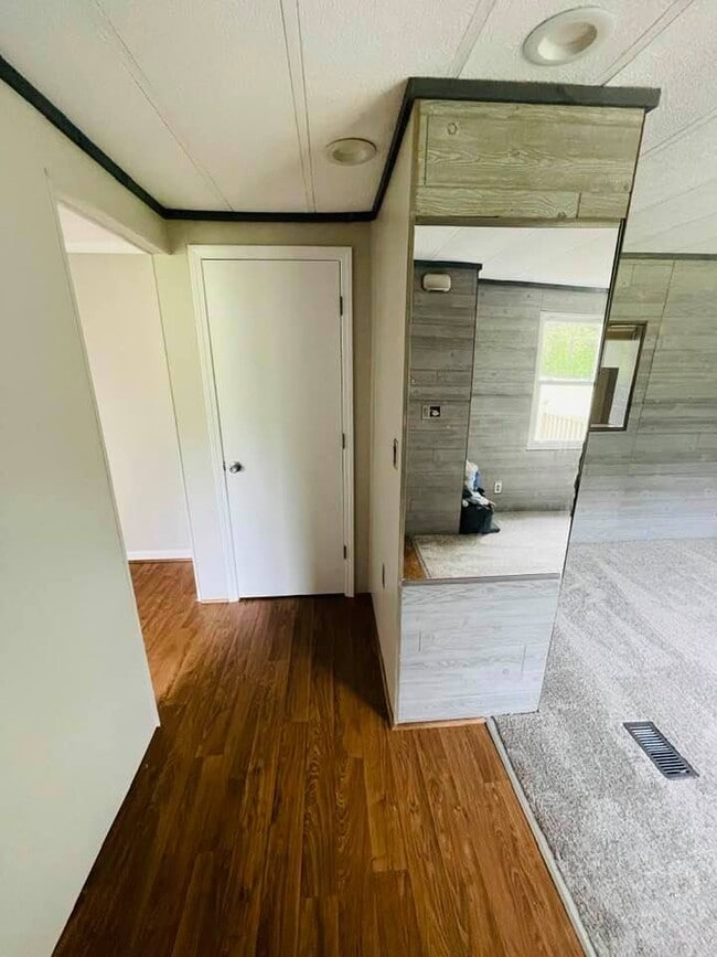 Foto del edificio - 210 Bride Dr