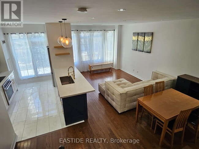 Building Photo - 17 Barberry Pl