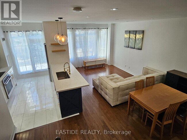 Photo du bâtiment - 17 Barberry Pl