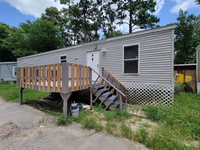 Building Photo - 9203 Greens Rd