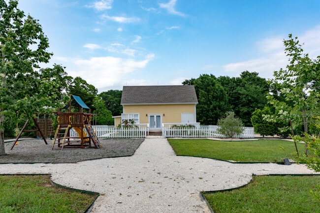 Foto del edificio - 404 N Meyersville Rd