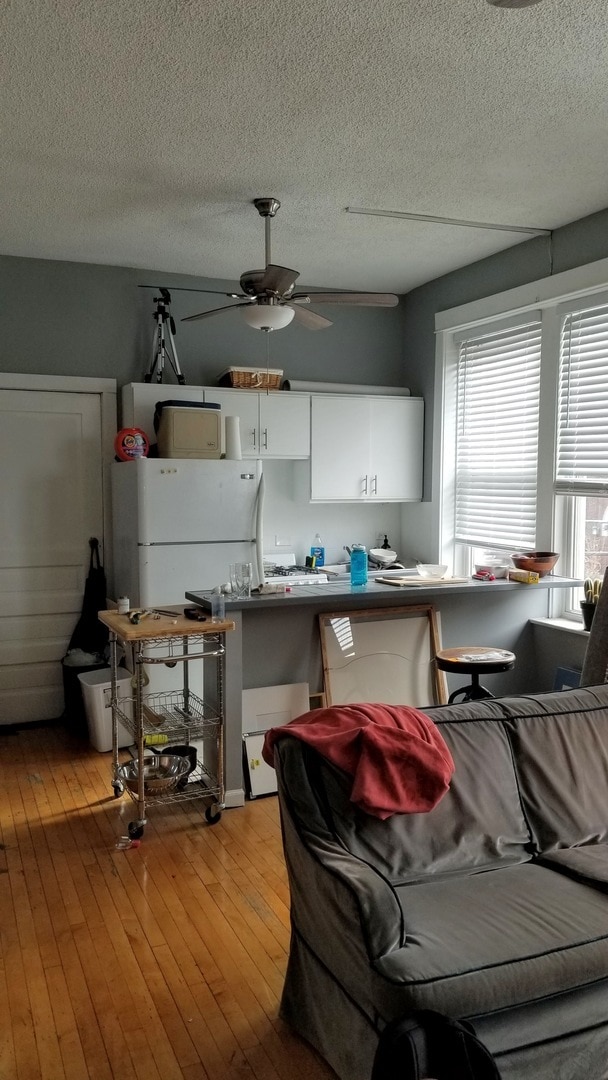 Foto del edificio - 2350 W Augusta Blvd