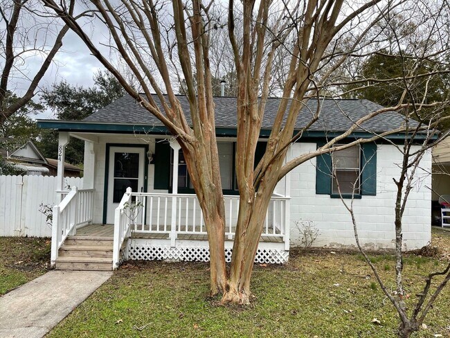 Foto del edificio - Great cottage located in West Ashley