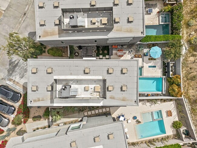 Foto del edificio - 1201 Surrey Ln