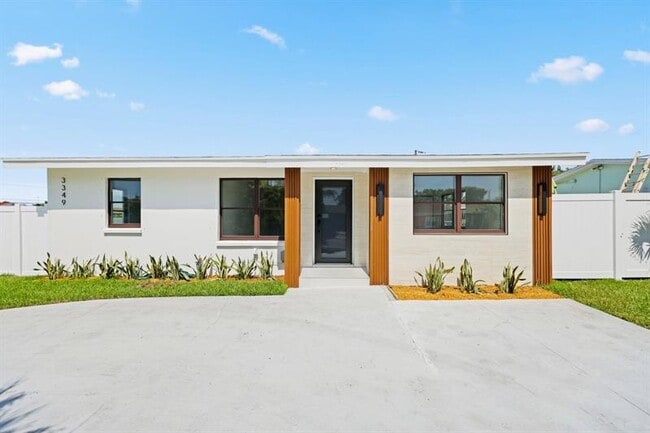 Building Photo - 3349 El Vedado Ct E
