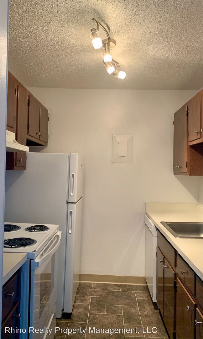 Building Photo - 1130 Madeira Dr SE