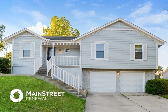 Building Photo - 713 SW Nelson Dr