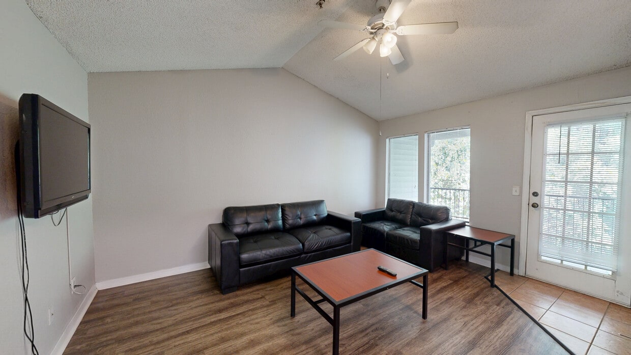 Photo - ReNew Tallahassee Apartments