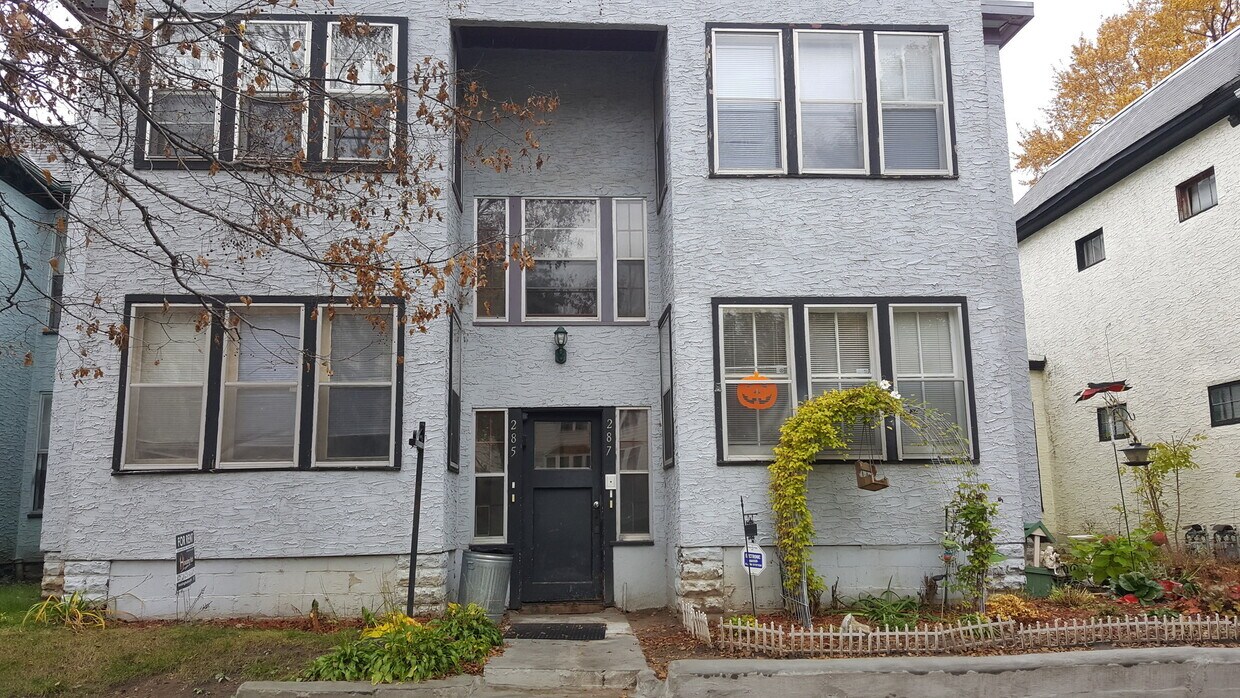 Primary Photo - 283-289 Bates Avenue