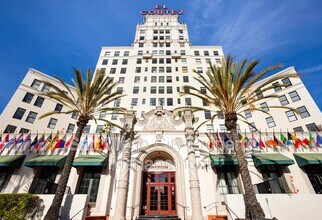 Building Photo - 702 Ash St