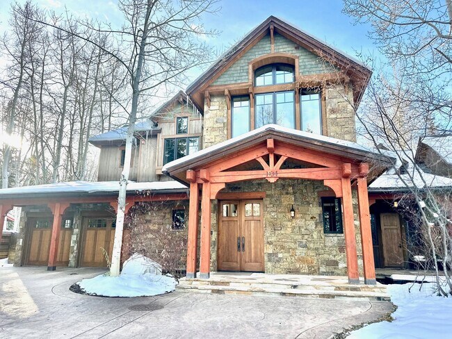 Foto del edificio - 1395 Snowbunny Ln