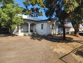 Building Photo - 206 S Johnson Ave