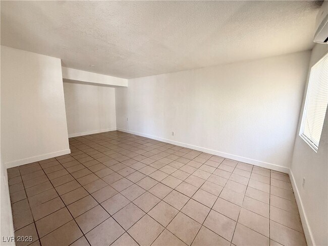 Foto del edificio - 2030 Sunrise Ave