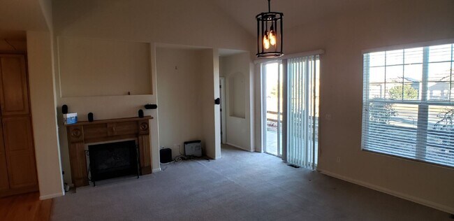 Foto del edificio - 2354 Robindale Way