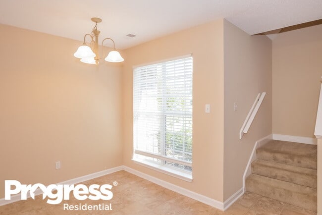 Building Photo - 6573 White Hawk Ln