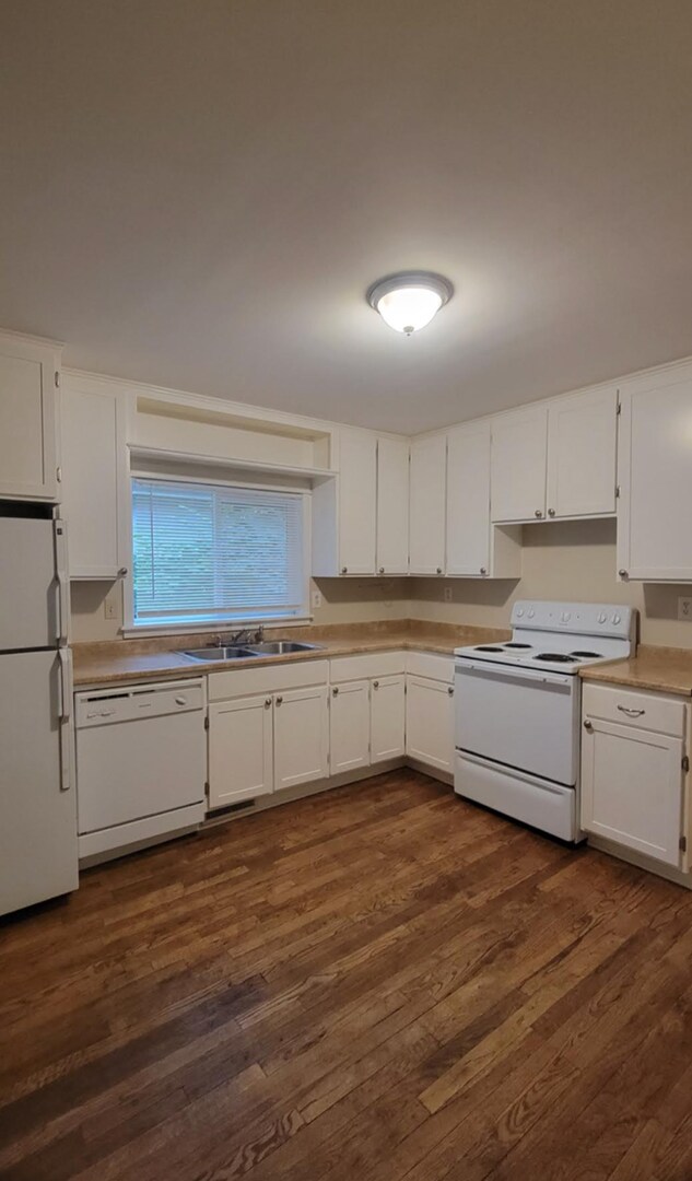 Foto del edificio - Cozy Home Near Old Town – Live in the Hear...