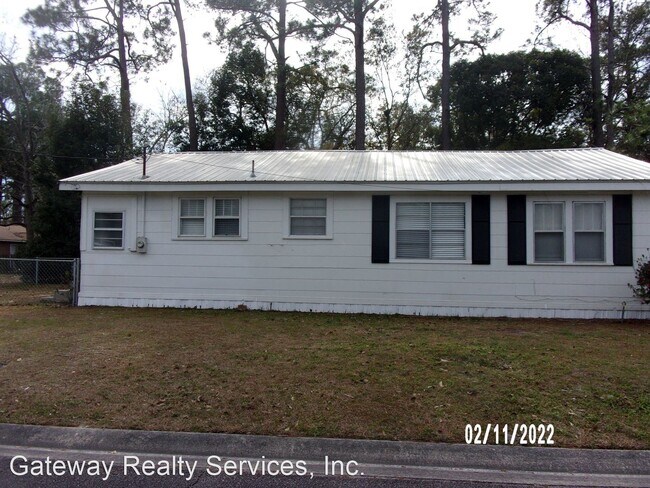 Building Photo - 3 br, 1.5 bath House - 622 St. Mary's Dr.